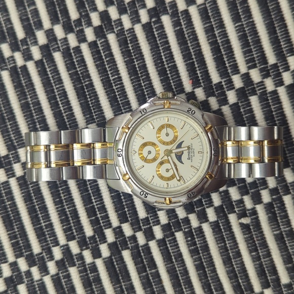 Armitron chronograph moon faced watch - Picture 1 of 3